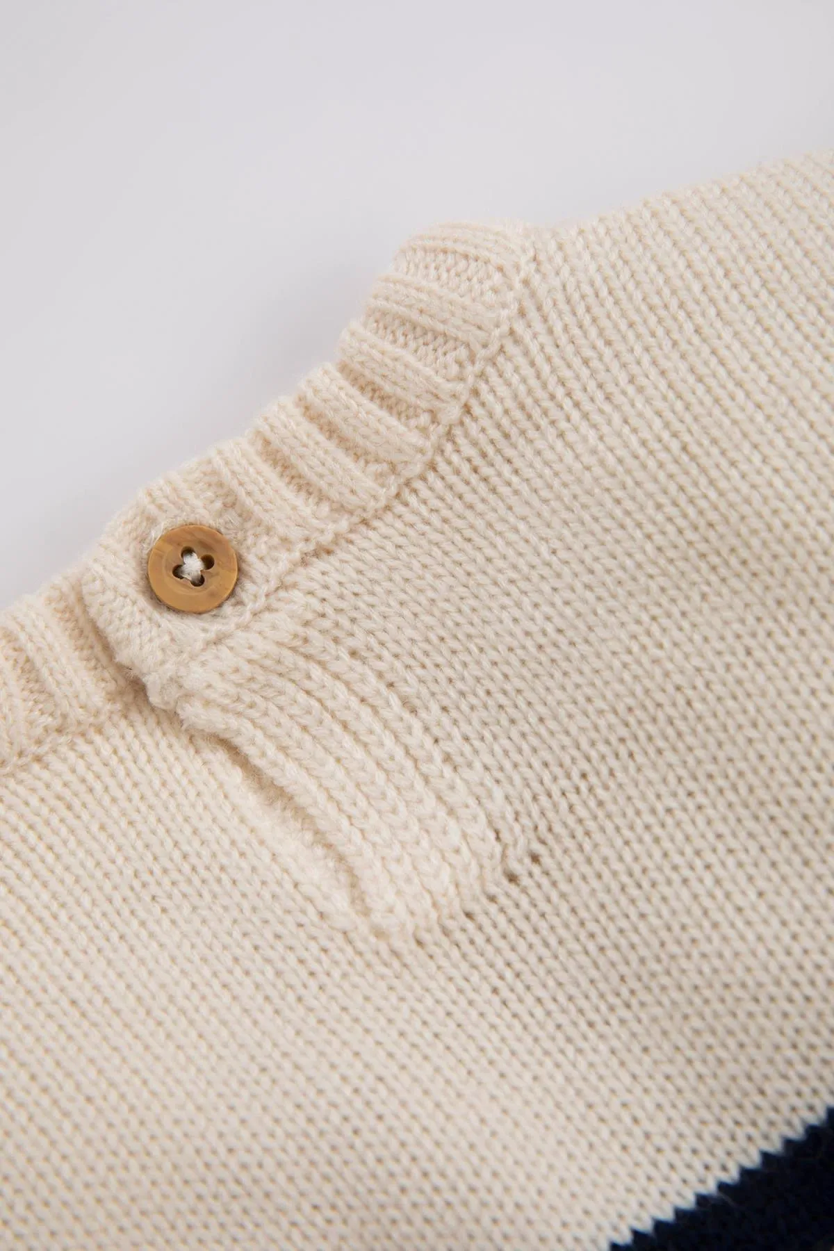 DeFacto  Gestreifter Pullover mit Rundhalsausschnitt für Babys