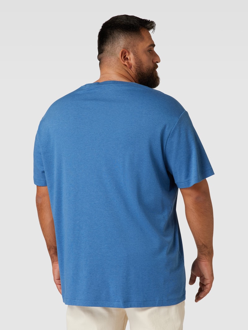 PLUS SIZE T-Shirt mit Label-Stitching in royalblau