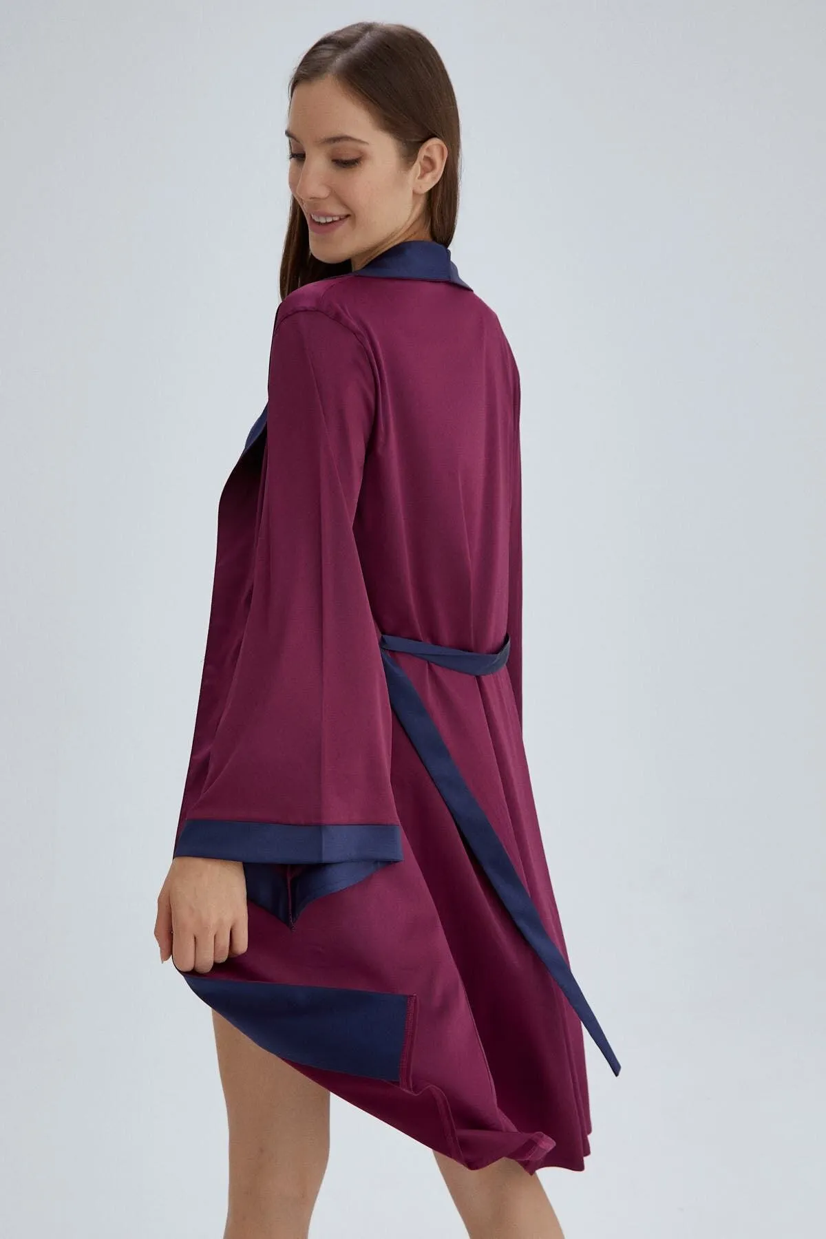 Dagi  Marineblau-bordeauxroter Harley-Kimono-Morgenmantel