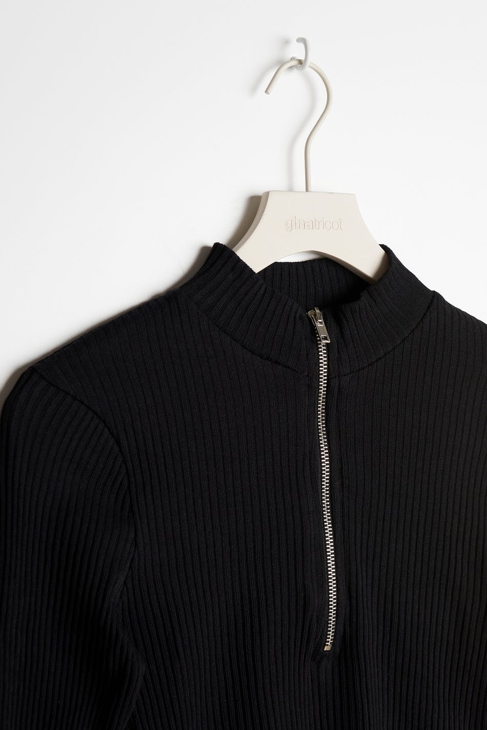 Ketty zip top