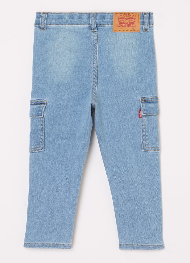 Blugi Levi's slim fit cu buzunare cu clapă