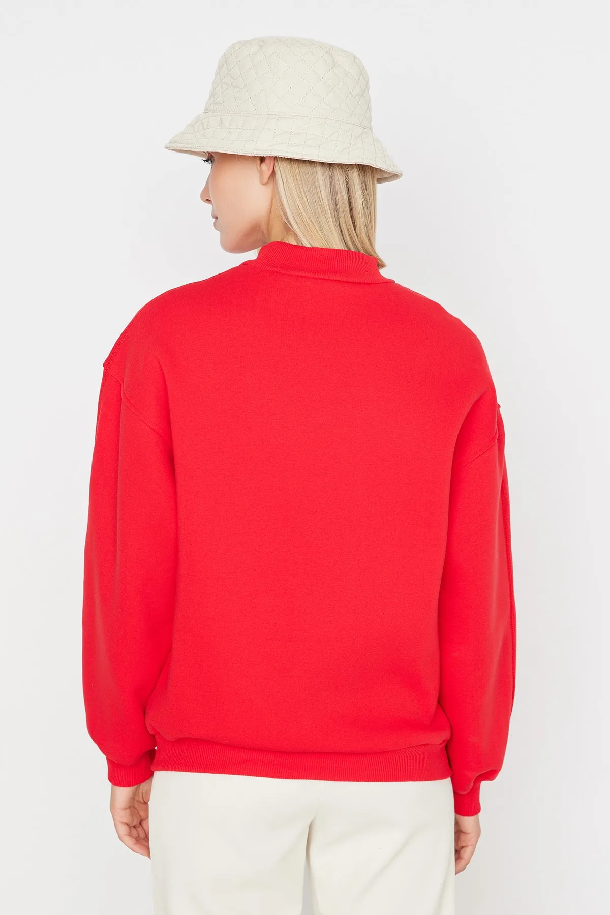 Trendyol Collection  Roter dicker Fleece-Innenstoff mit Stehkragen, entspannte/bequeme Passform, Strick-Sweatshirt TWOAW20SW0584
