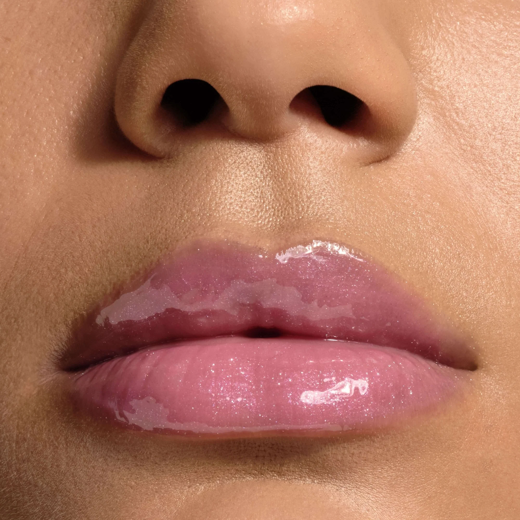 Brillo labial voluminizador Prisma Glass Icy