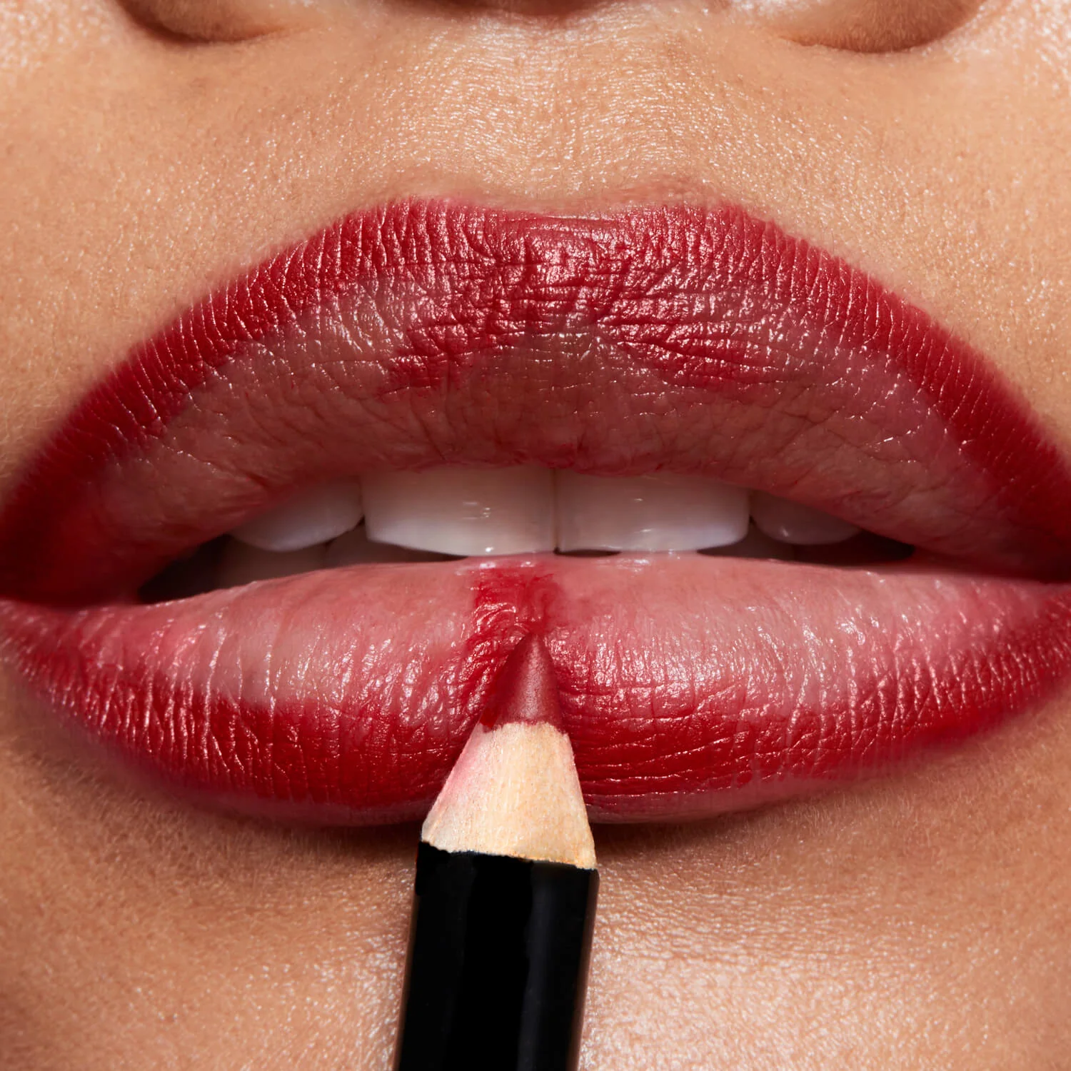 Lápiz labial Ultra Color - Lápiz labial