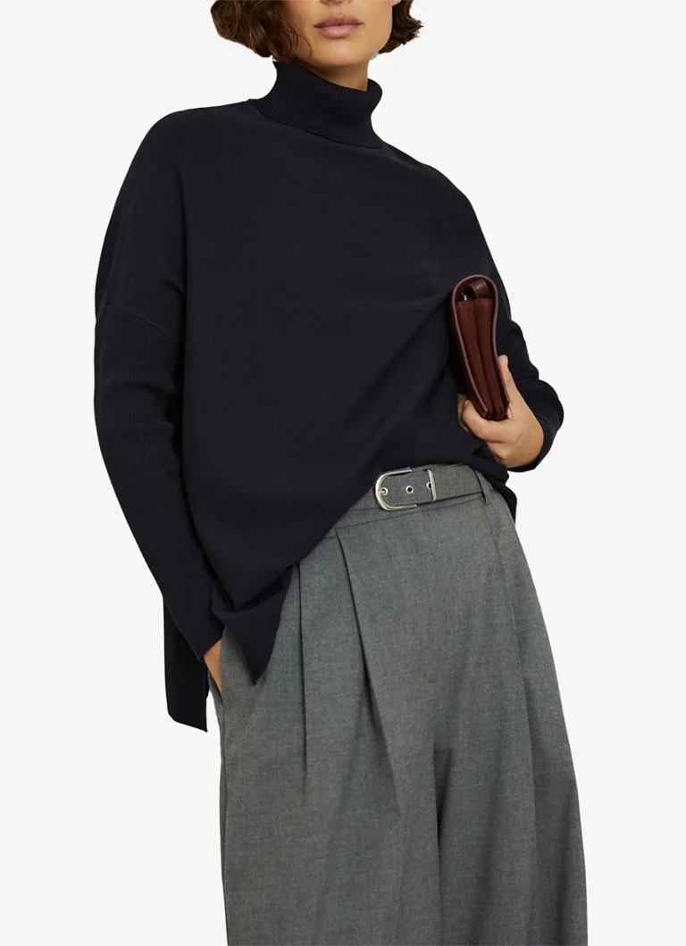 Blusa de gola alta Reiss Sophia em malha fina com fenda lateral.