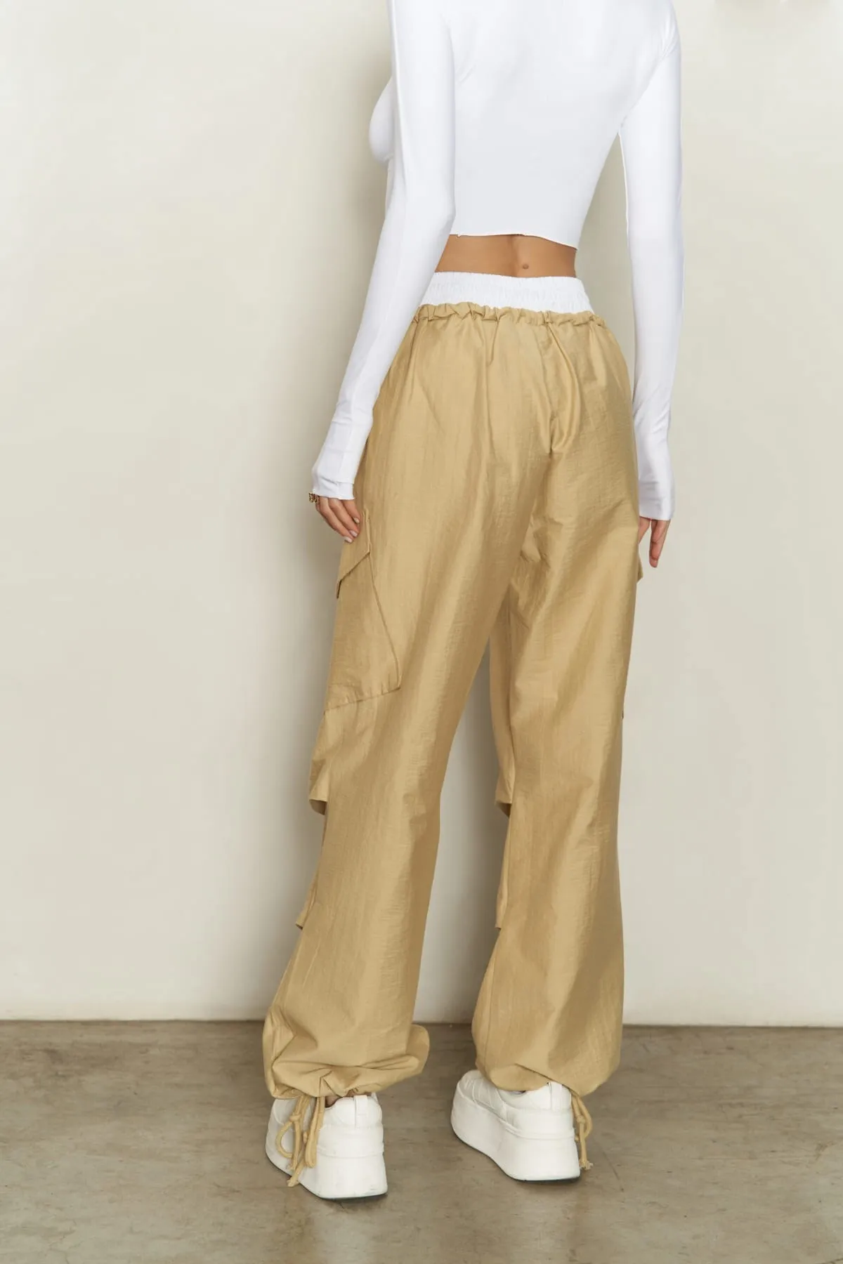 MAİ COLLECTİON  Galvin Boxer Detail dunkelbeige Fallschirmhose