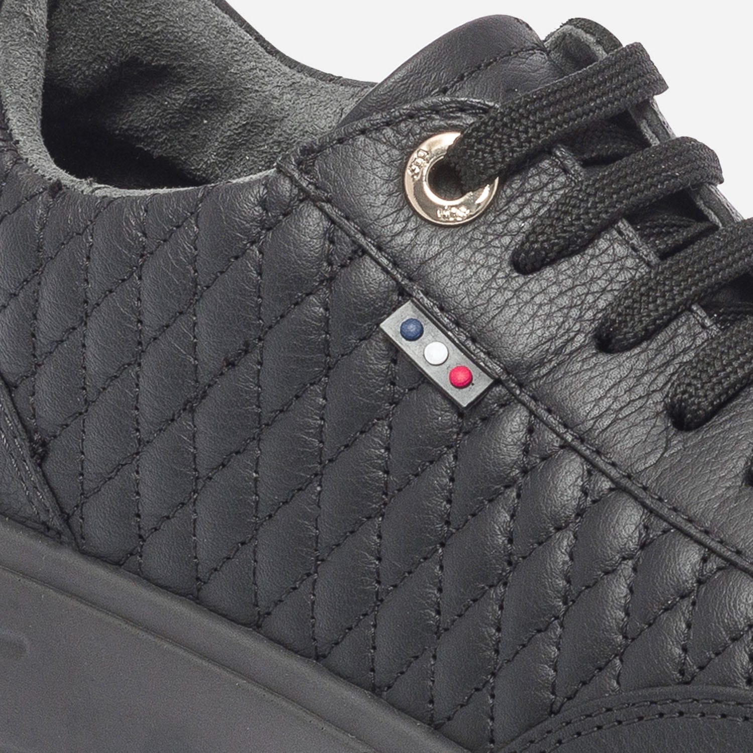 Tennis TBS noir en cuir matelassé