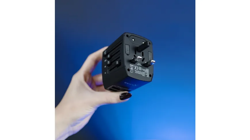 XLayer Internationaler Reisestecker Weltweit Black