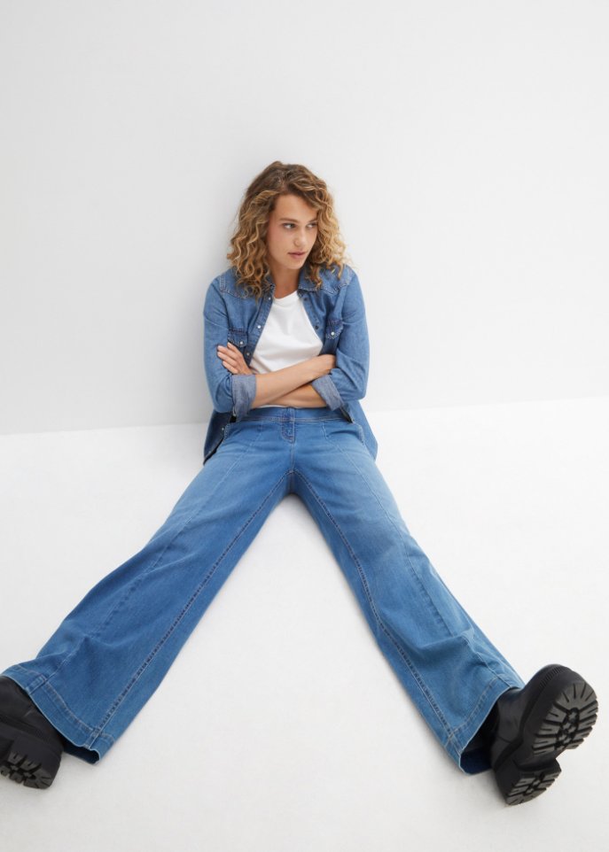 Jeans mit streckender Teilungsnaht