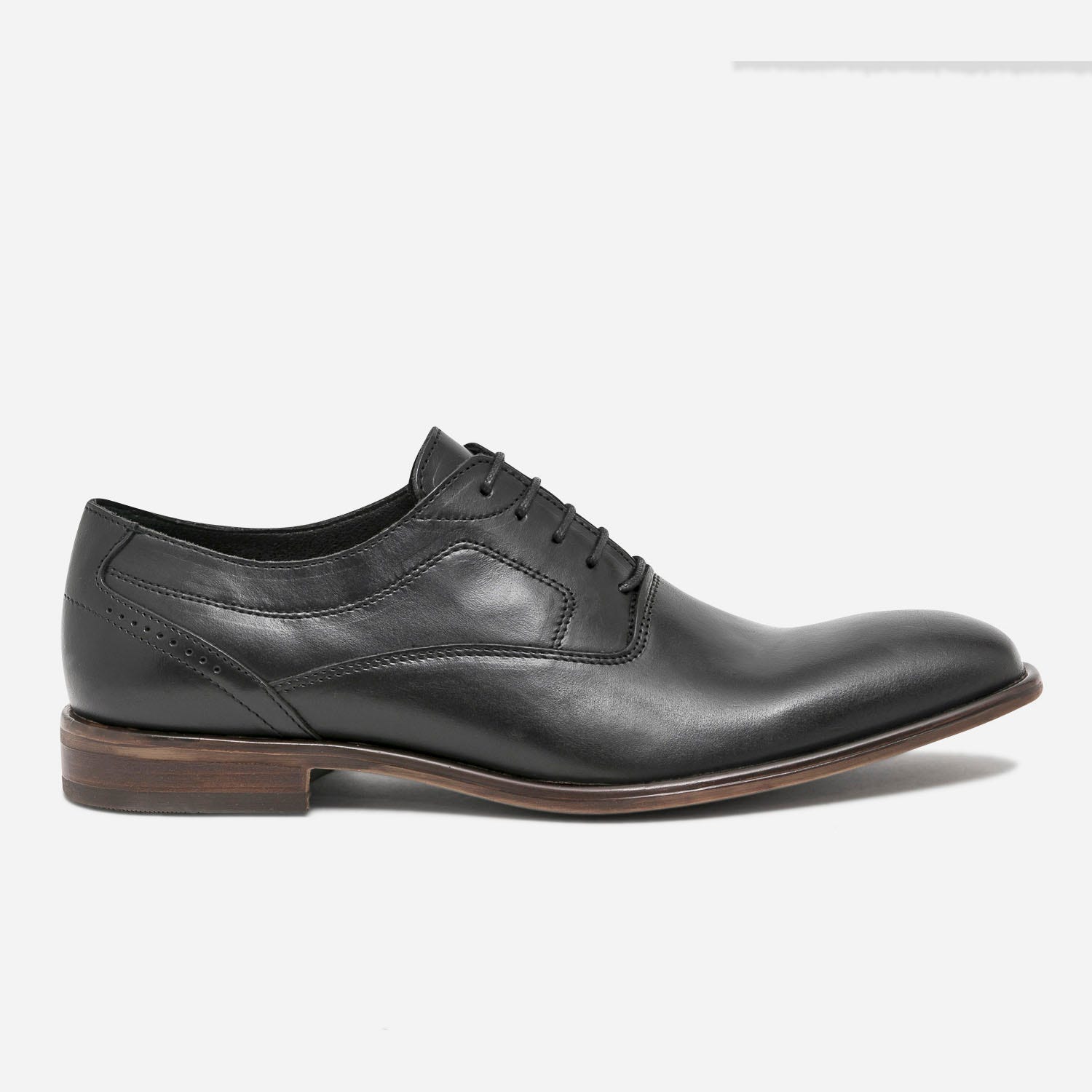 Richelieu noir en cuir éco-conçu
