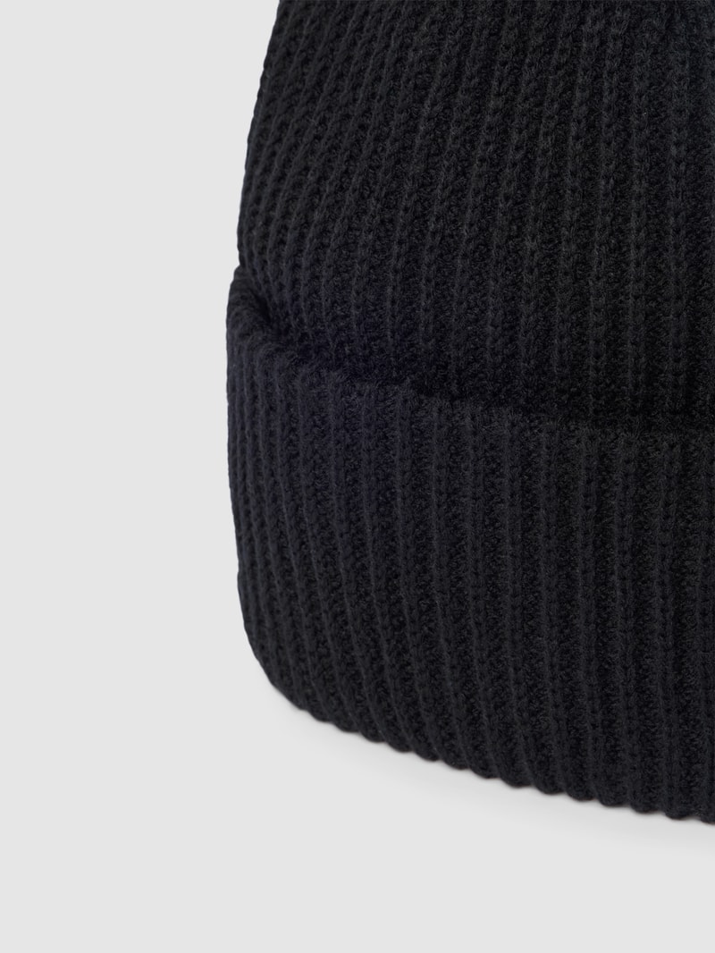 Beanie mit breitem Umschlag in schwarz