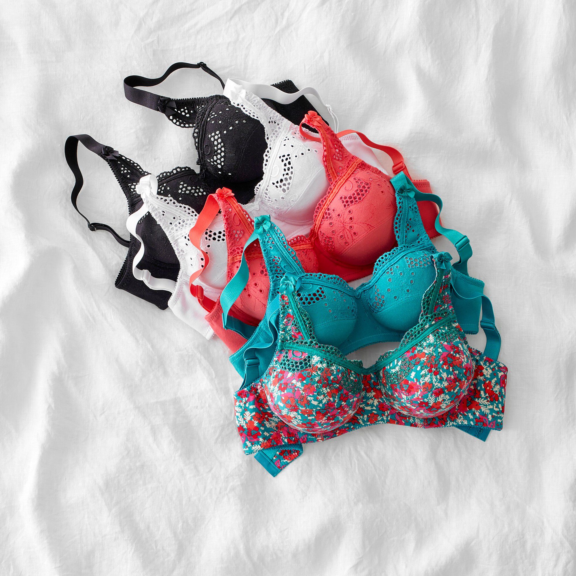 Soutien gorge uni brodé Olbia