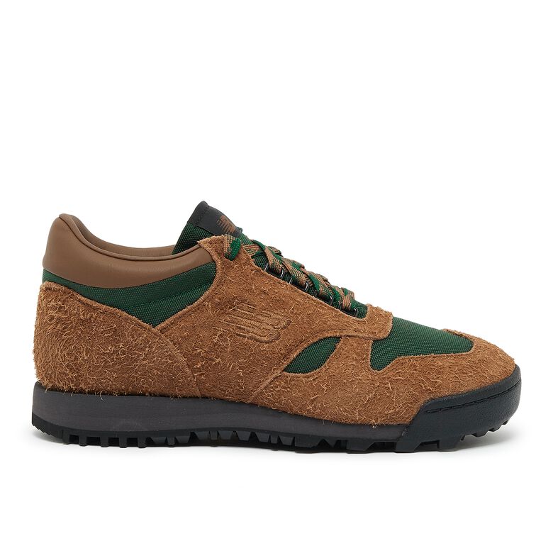 New Balance UALGSBG true brown