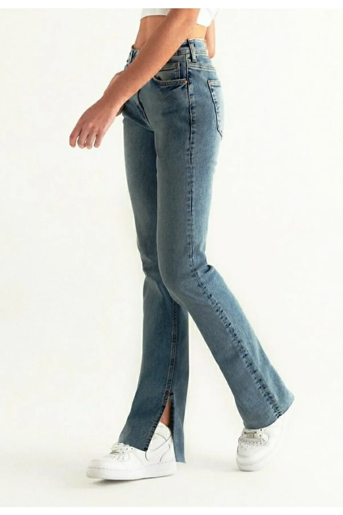 LİMABEL  Emma Power Lycra Damen-Jeans „Medium Snow“ mit hoher Taille, seitlichem Schlitz und weitem Bein