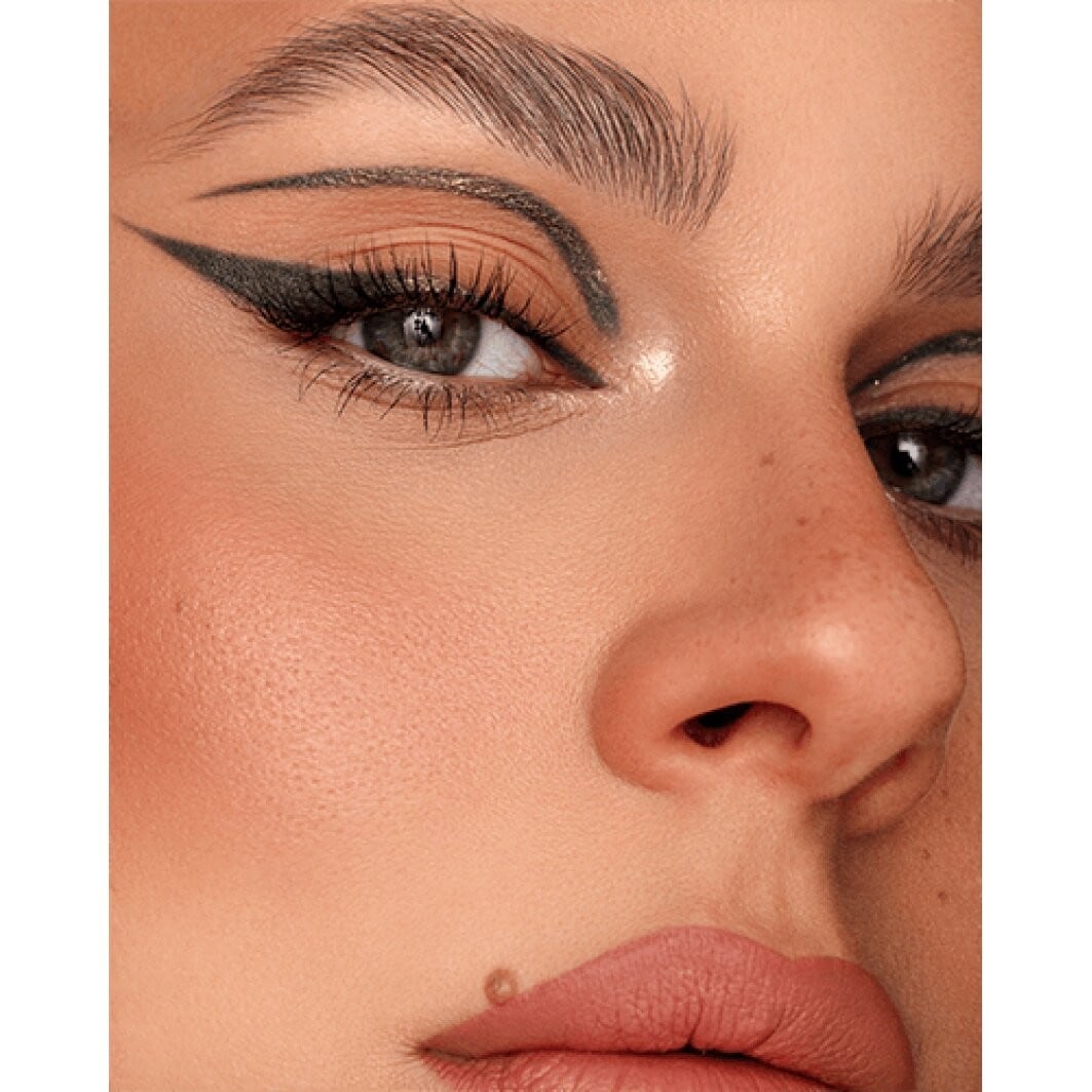 Catrice Plumping Lip Liner odpudzujúca kontúrovacia ceruzka na pery 060 Cheers To Life
