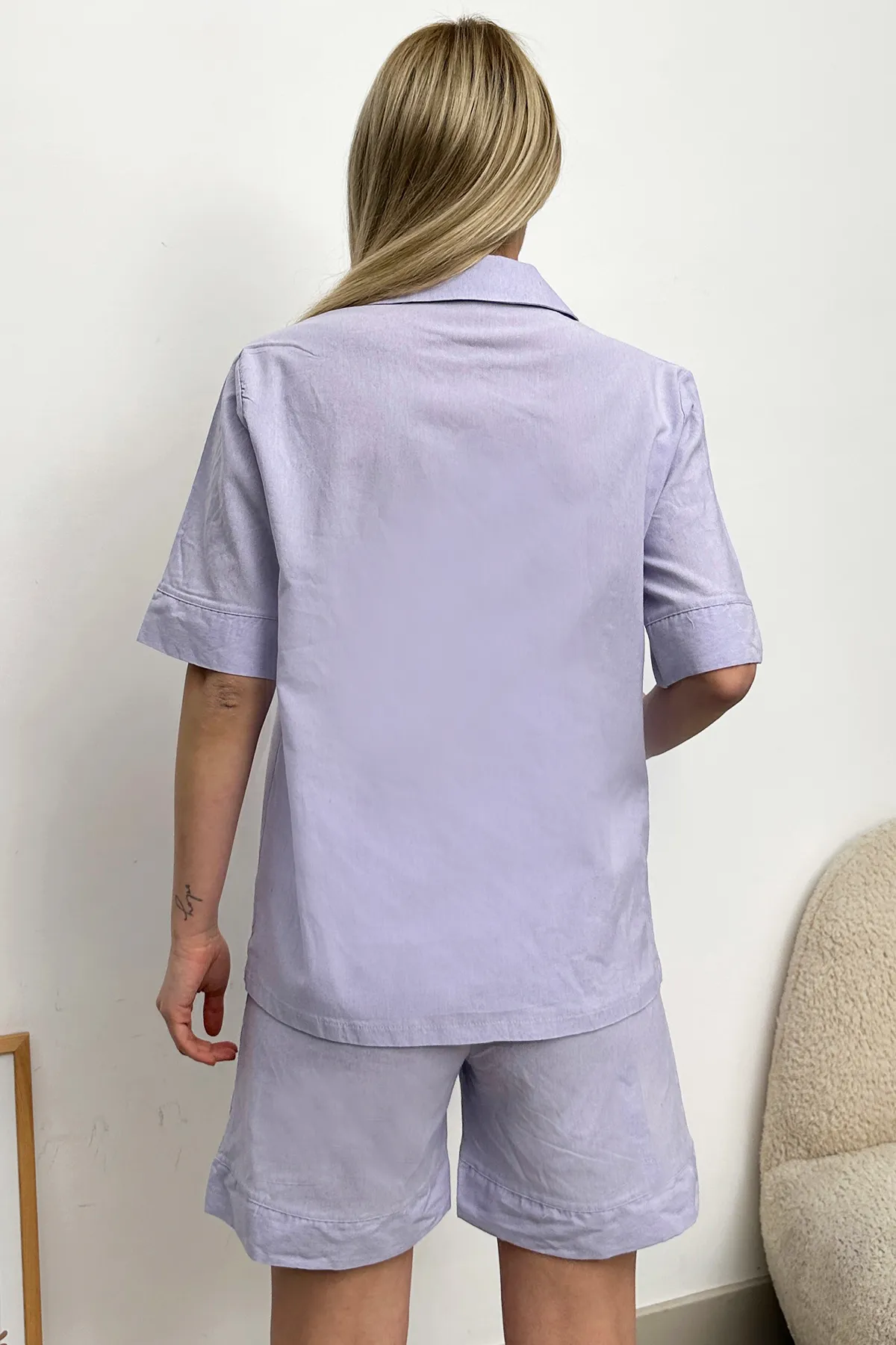 Trend Alaçatı Stili  Lilafarbenes Pyjama-Set aus gewebtem Stoff mit einer Tasche und Shorts für Damen Alc-X11662