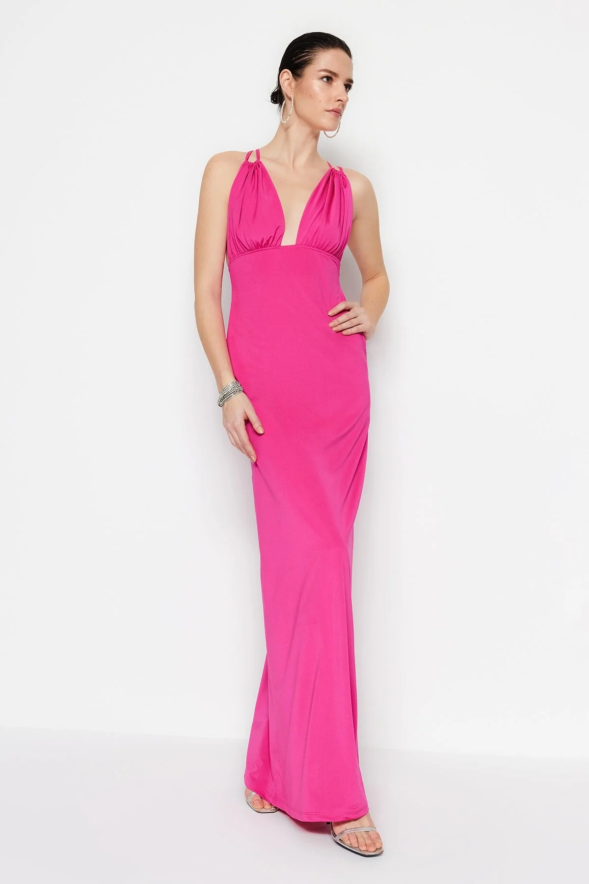 Trendyol Collection  Fuchsiafarbenes, gefüttertes, langes Abendkleid aus Strick TPRSS23AE00011