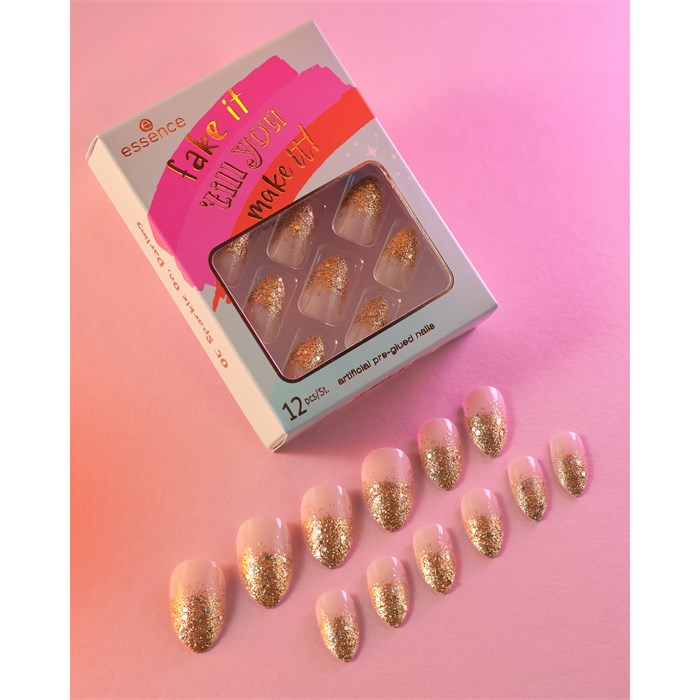 Artificial Pre-Glued Nails
