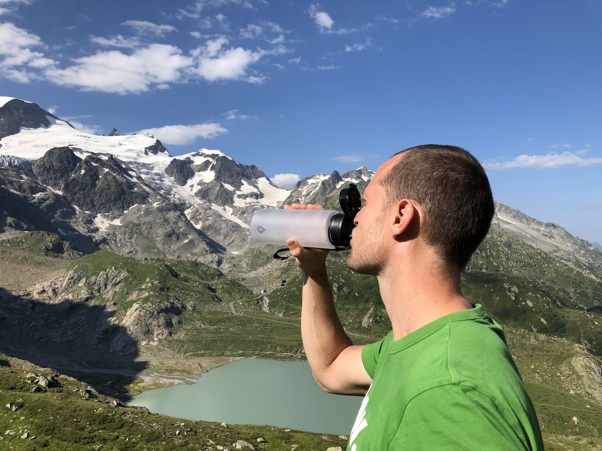 Wattamula Sport 700-ml-Wasserflasche mit Obstfilter