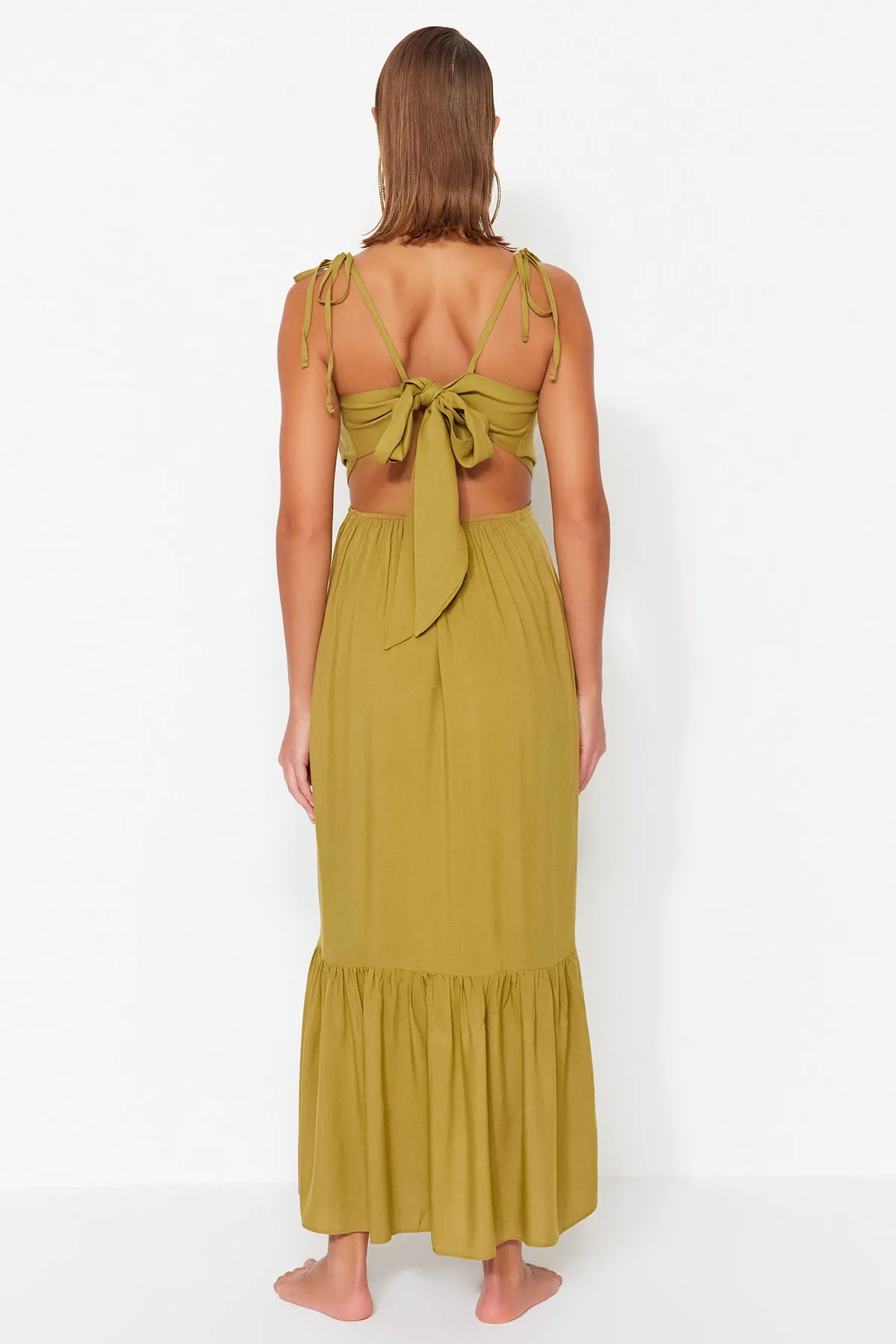 Trendyol Collection  Khakifarbenes, gewebtes Maxi-Strandkleid mit Cut-Outs und Fenstern TBESS23EL00085