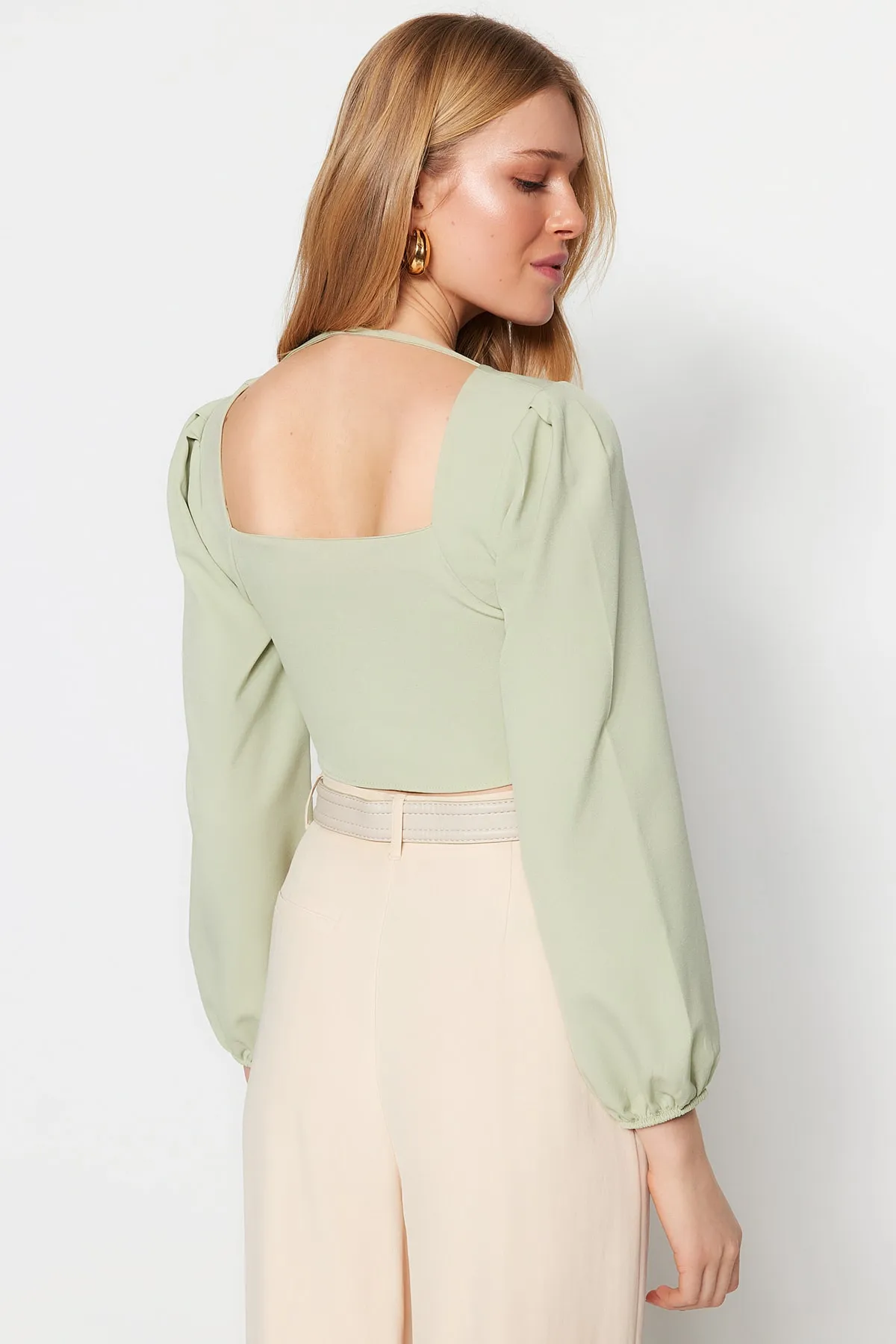 Trendyol Collection  Khakifarbene Crop-Webbluse TWOSS21BZ0236