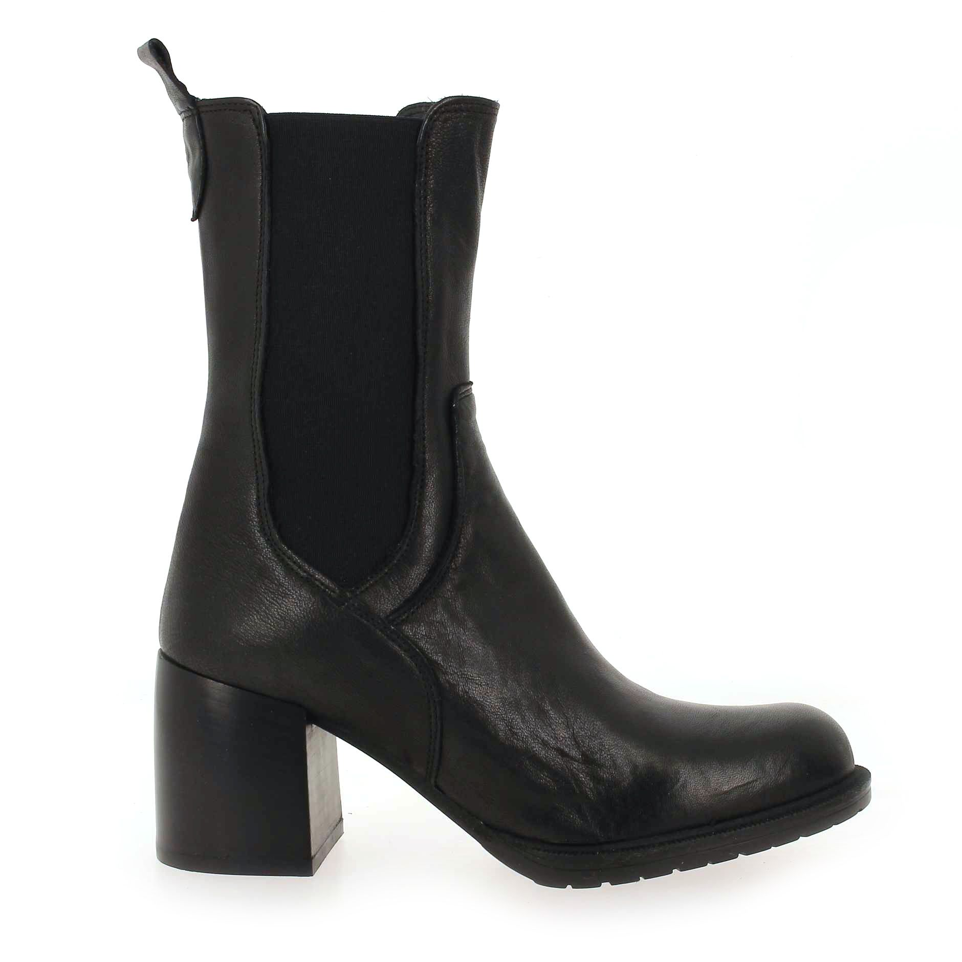 Emanuele Crasto   35003 - Noir
