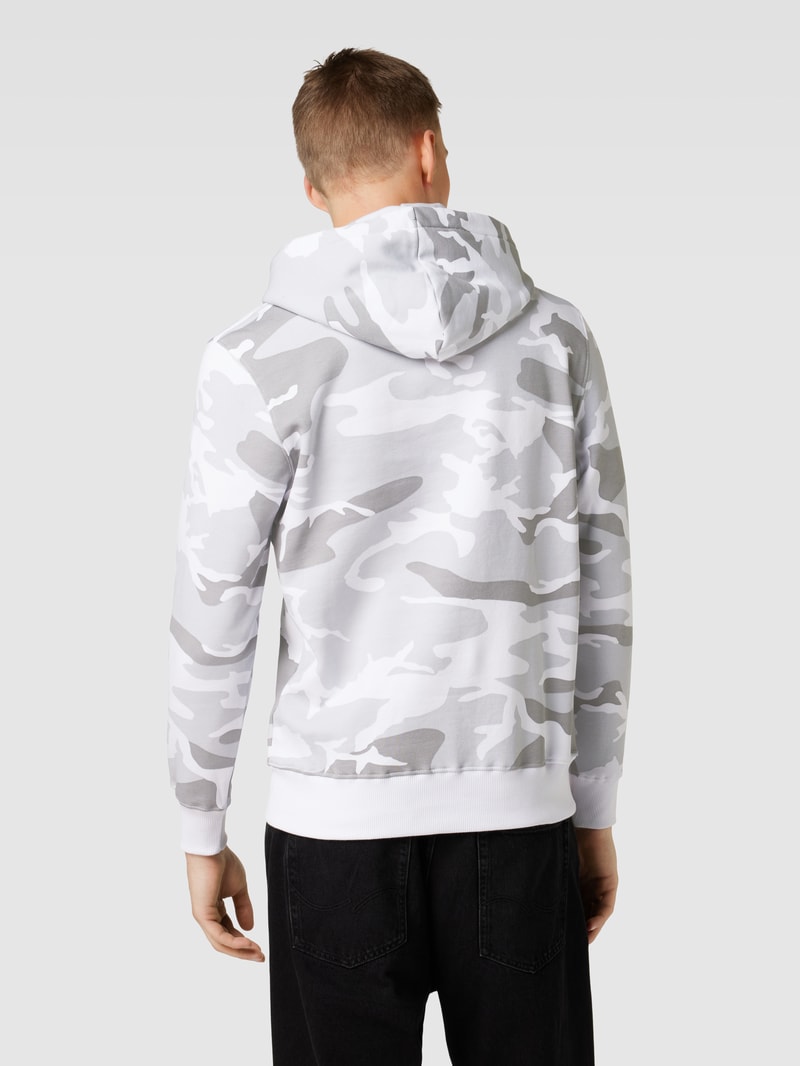 Hoodie mit Camouflage-Muster Modell 'BASIC' in weiß