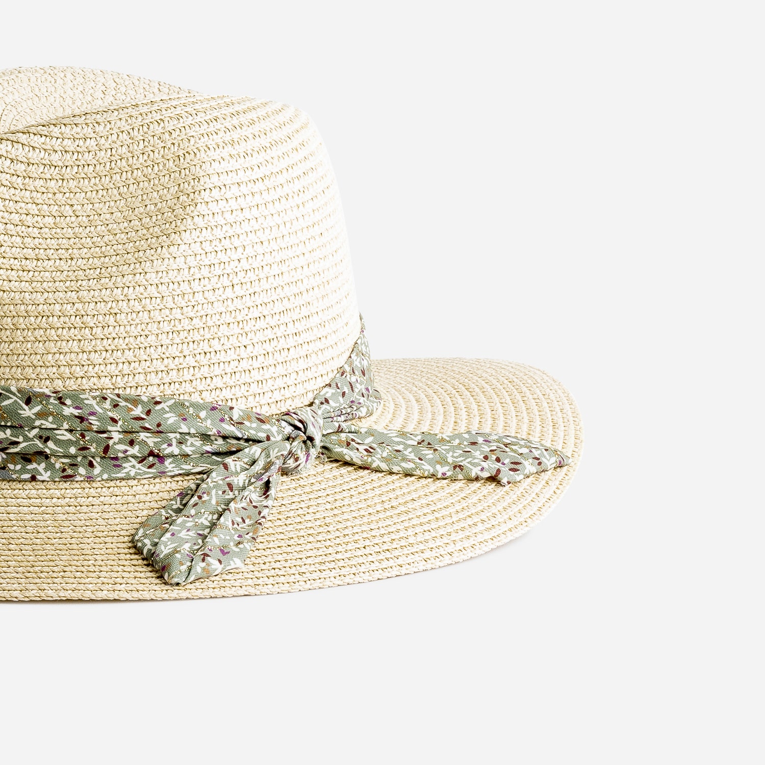 Chapeau beige effet paille foulard imprimé