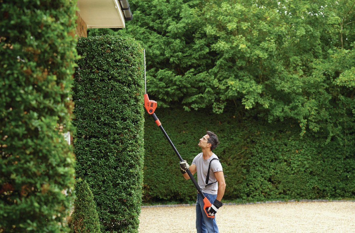 Nůžky na živý plot Black & Decker PH5551-QS s teleskopickou rukojetí 550 W 51 cm