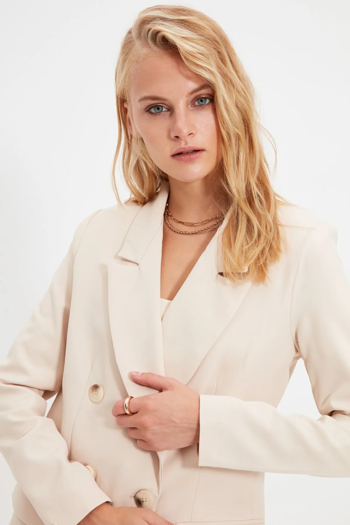 Trendyol Collection  Beige, übergroße, gefütterte Blazerjacke aus Webstoff TWOAW20CE0130