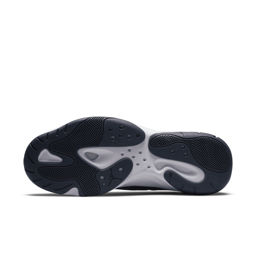 NIKE JORDAN 11 CMFT Low CW0784-147 / weiss