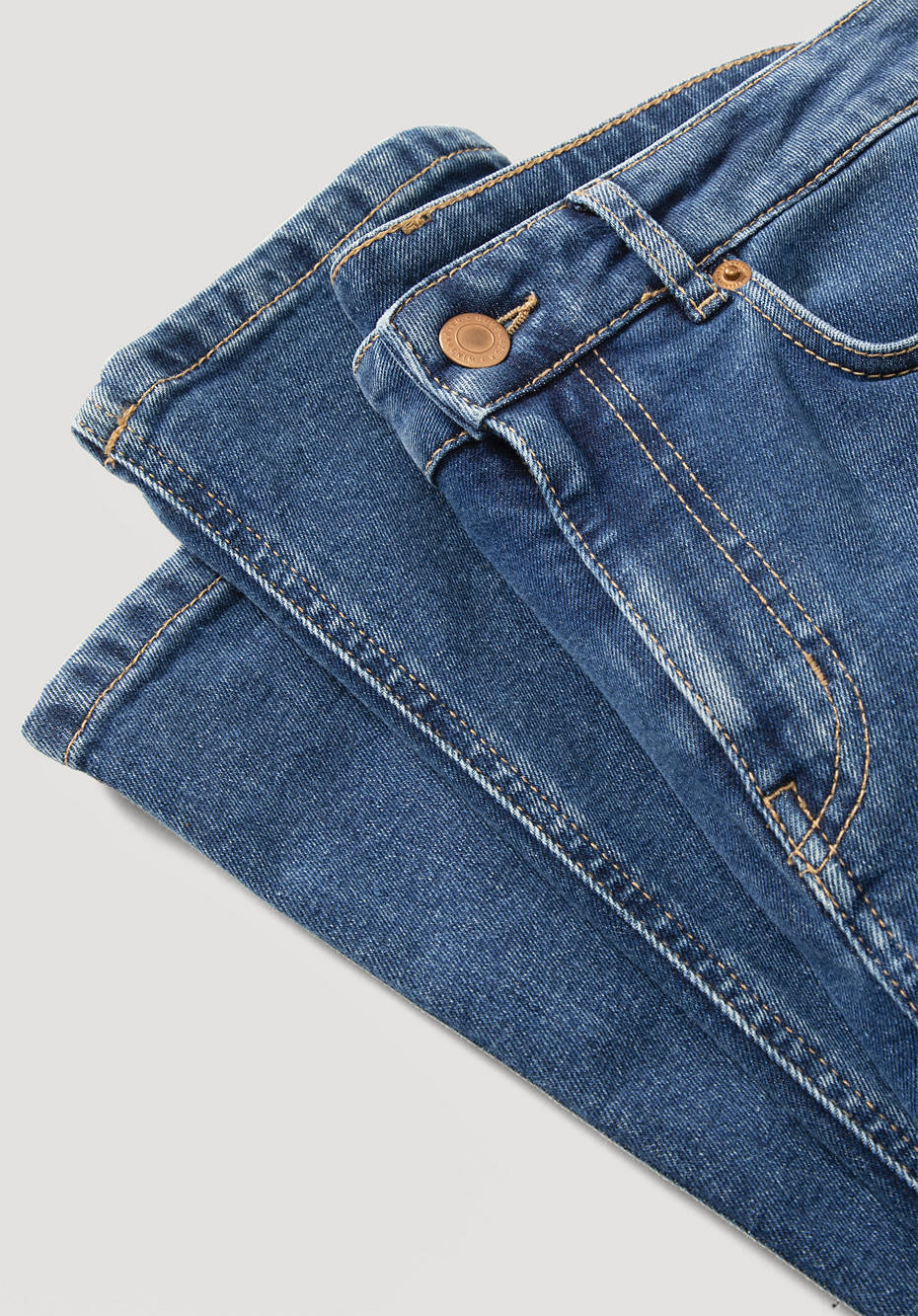 BetterRecycling Jeans High Rise Slim Fit aus Bio-Denim