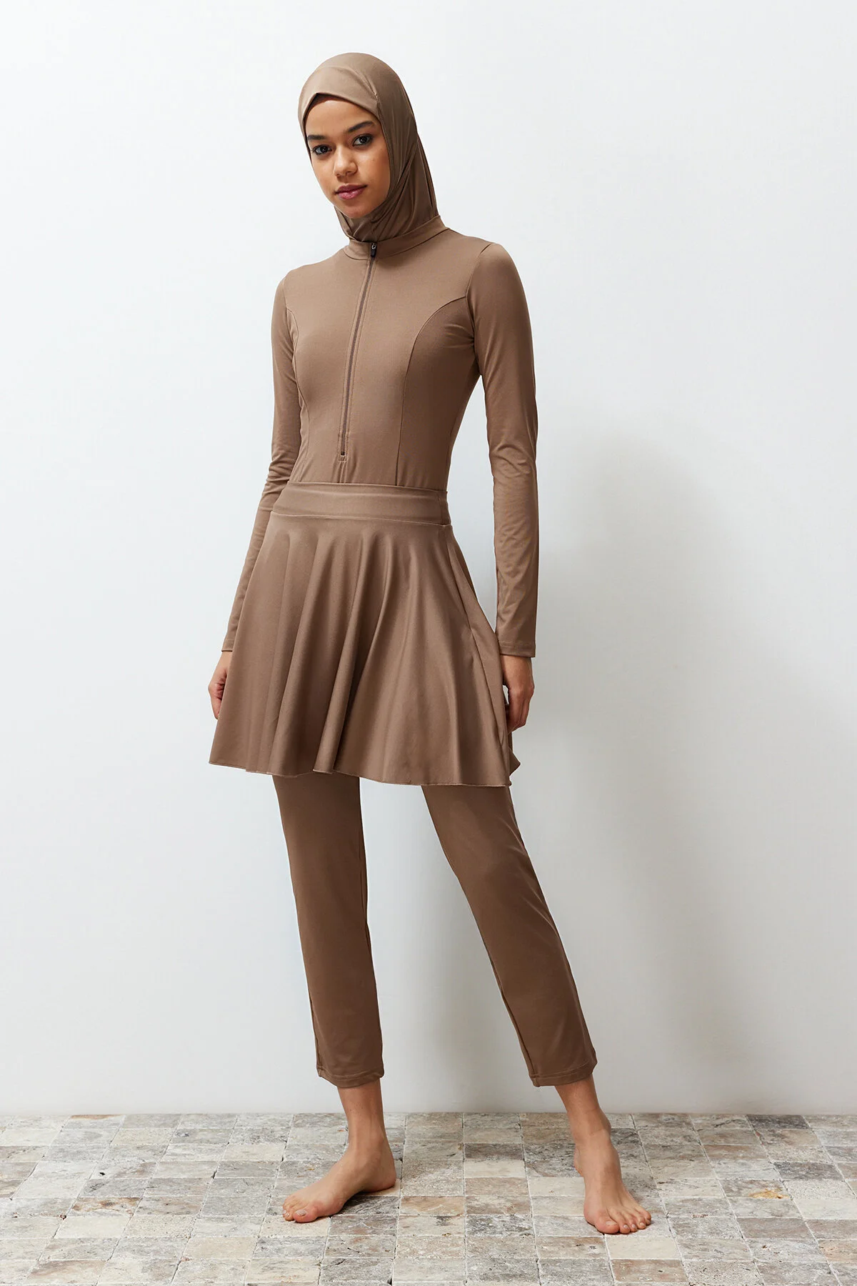 Trendyol Modest  Kamelfarbenes 3-teiliges, vollständig bedecktes Strandbekleidungs-Badeanzug-Set TCTSS24CF00006