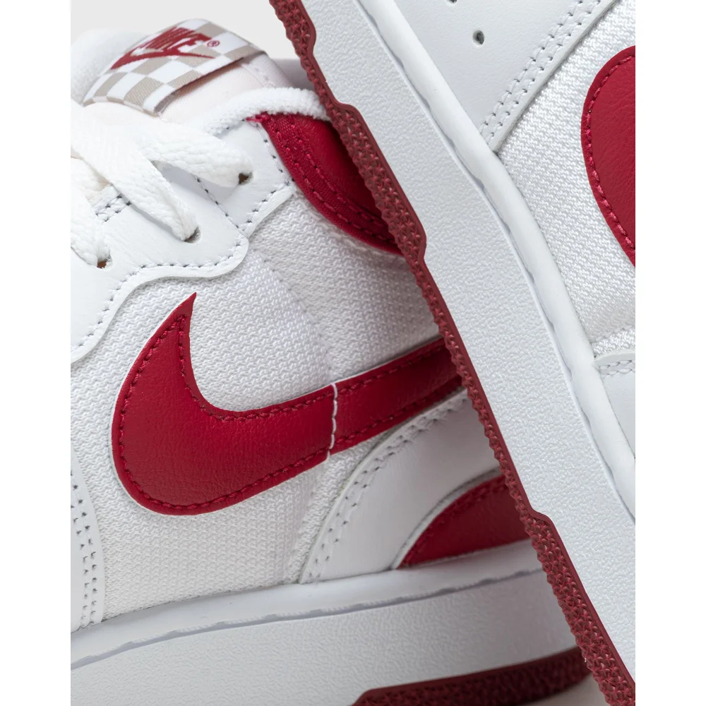 Nike Attack Mac SP QS FB8938-100 / weiss