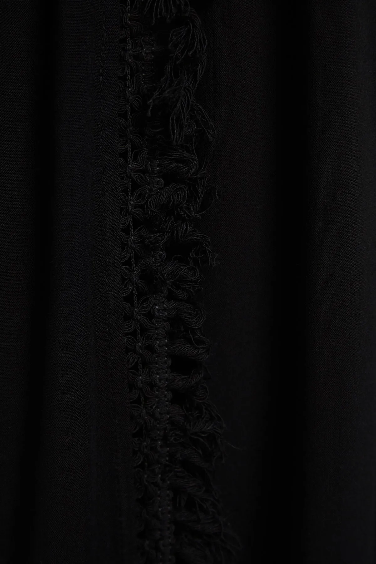 Trendyol Collection  Schwarzer Maxi-Rock mit gewebten Quasten TBESS21ET0133