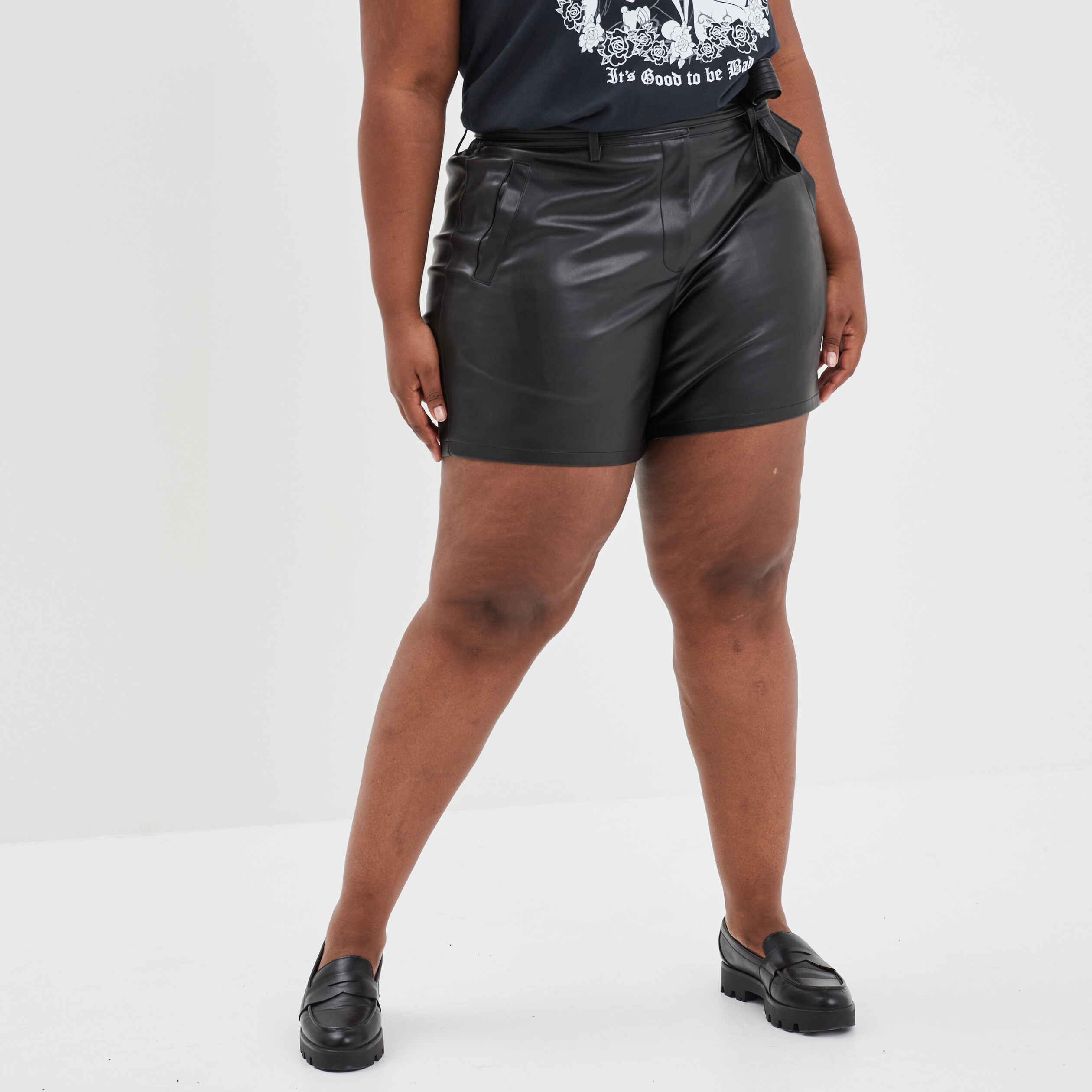 Short simili cuir regular ceinturé noir femme grande taille | La Halle