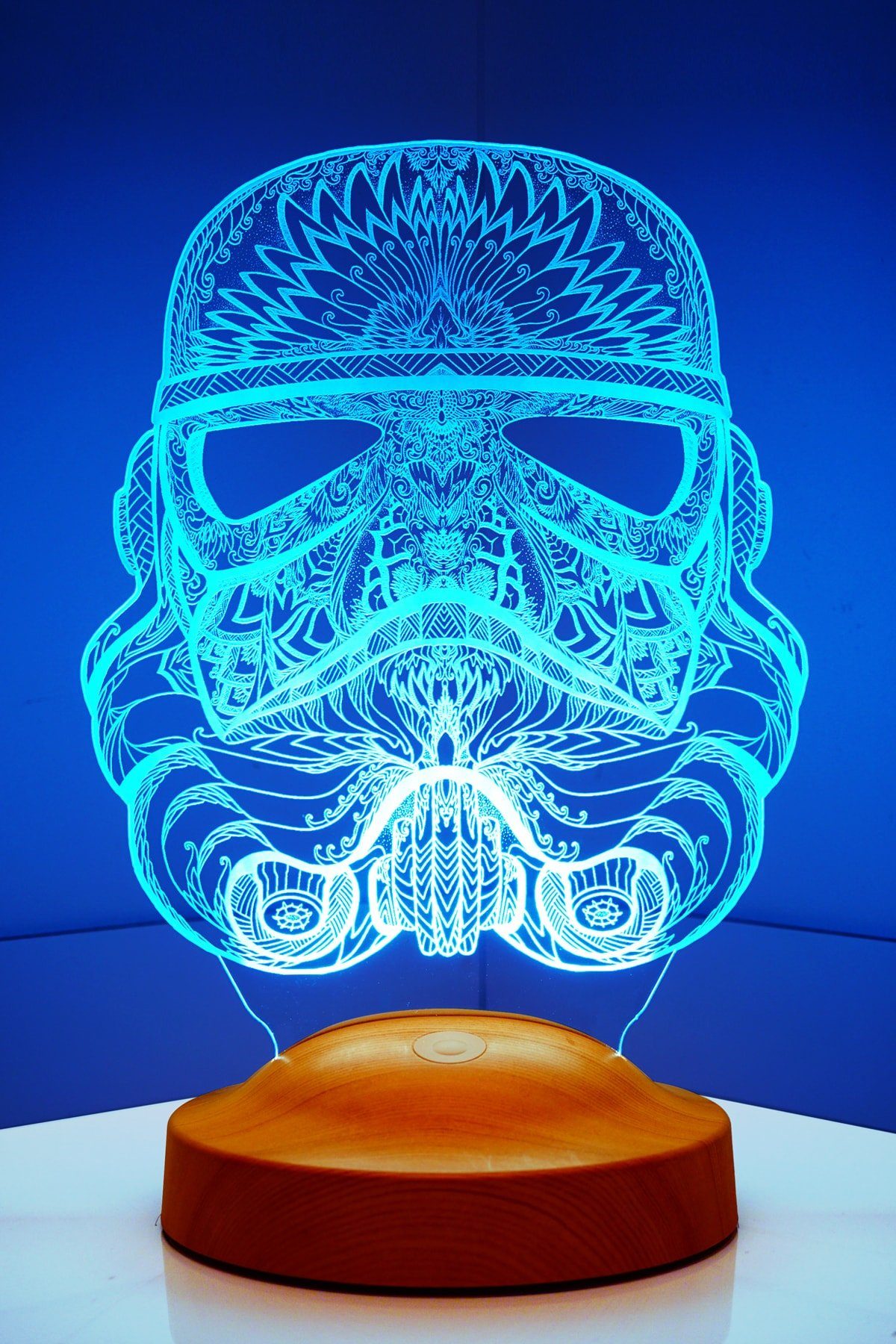 Geschenkelampe LED Nachttischlampe Star Wars Stormtrooper 3D Nachtlicht Geschenk für Jungen, Leuchte 7 Farben fest integriert, Star Wars Geschenkartikel, Lichtschwert, Fanartikel, Weihnachtsgeschenk