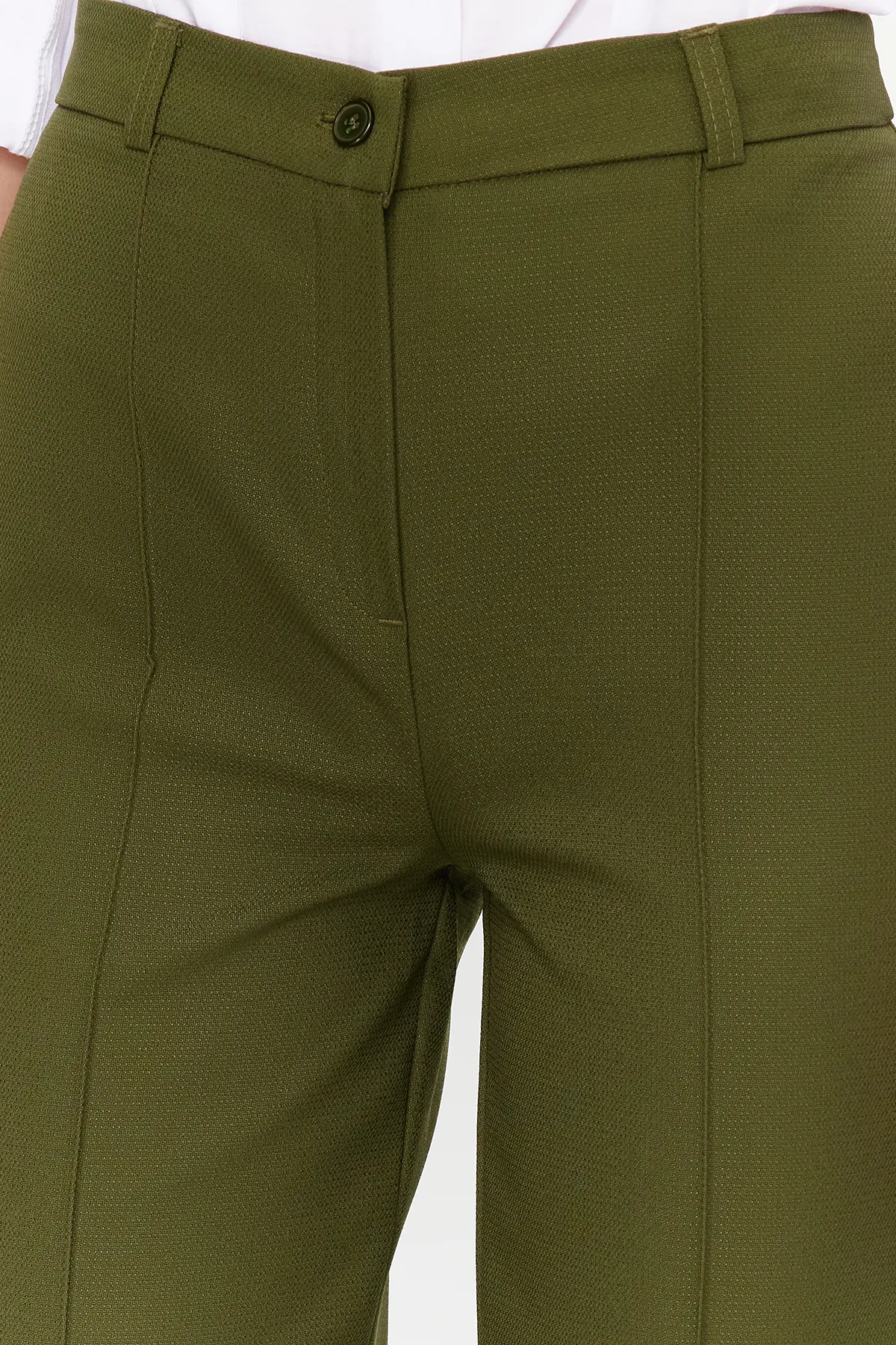 Trendyol Collection  Khakifarbene gerade/gerade geschnittene, hoch taillierte, gerippte Webhose mit Nähten TWOSS21PL0093