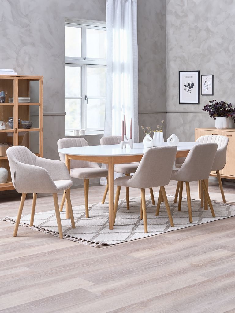 MARSTRAND ADSLEV MARSTRAND L200/280 Tisch weiß 4 ADSLEV Stuhl beige