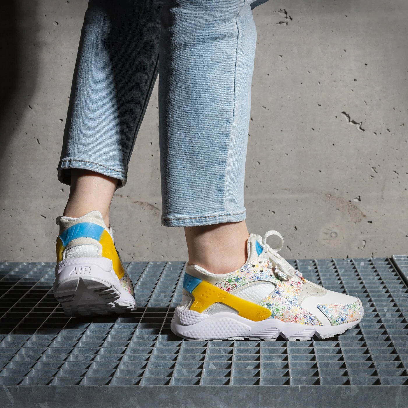 WMNS NIKE AIR HUARACHE Multicolor