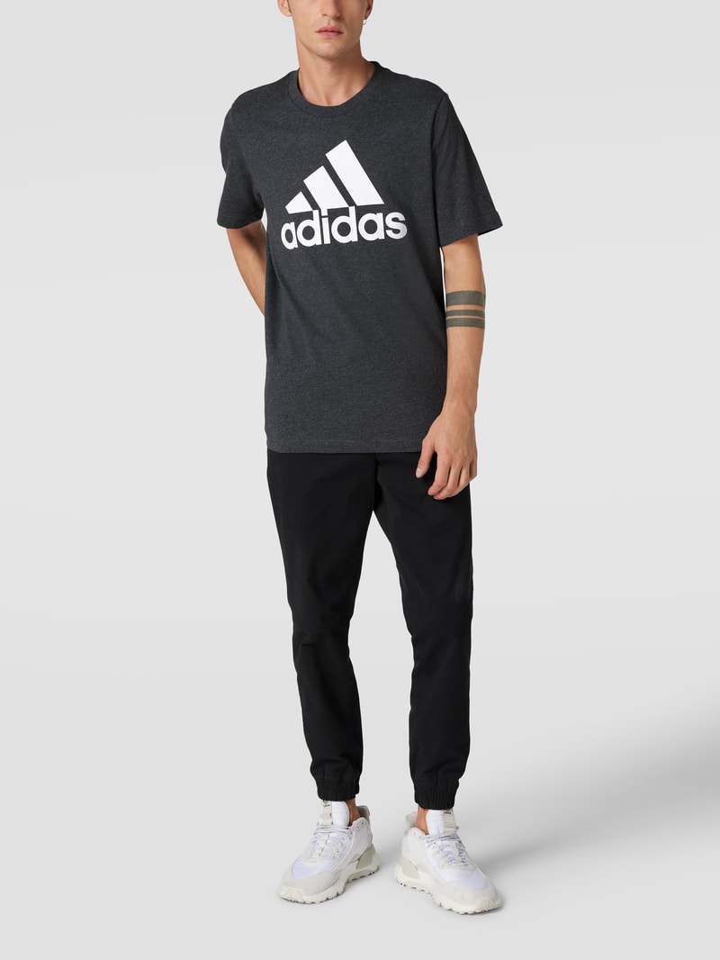 T-Shirt mit Label-Print in graphit