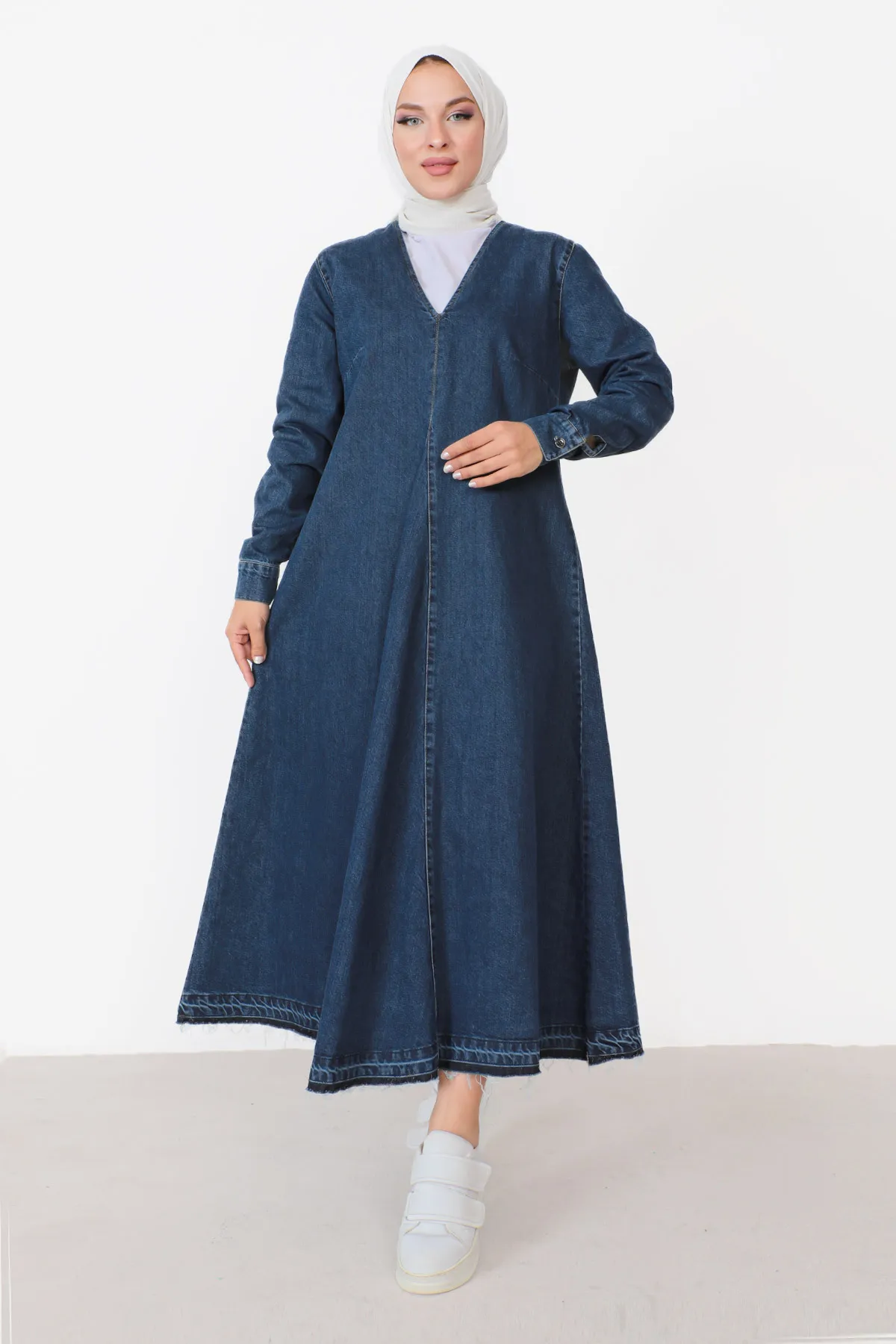 Tesettür Dünyası  Jeanskleid mit V-Ausschnitt TSD230908 Blau