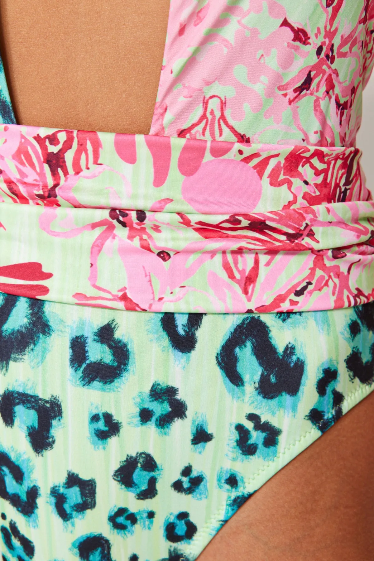 Trendyol Collection  Badeanzug - Rosa - Animal Print
