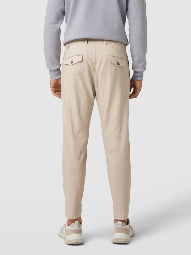 Stoffhose mit Paspeltasche Modell 'Sapo' in sand
