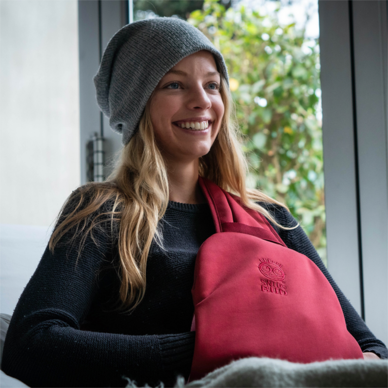 Snugbud Classic rot/rosa Rucksack mit Wärmflasche
