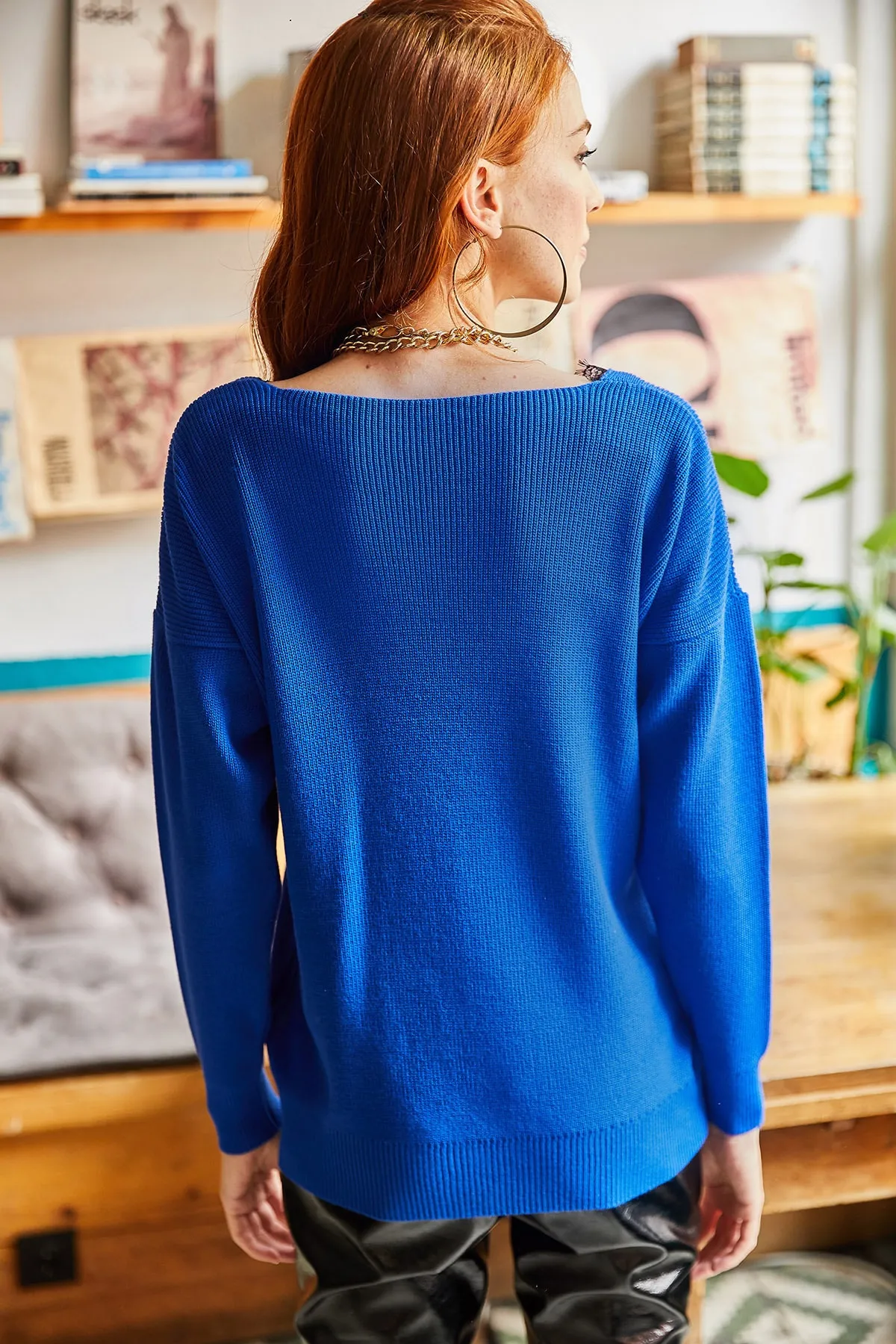 Olalook  Blaue Saks-Strickbluse mit Spitzenkragen für Damen BLZ-19001605