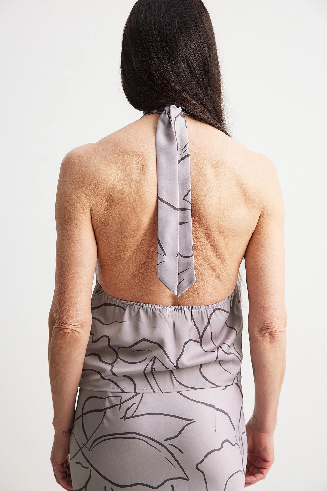 Drapiertes Neckholder-Top aus Satin