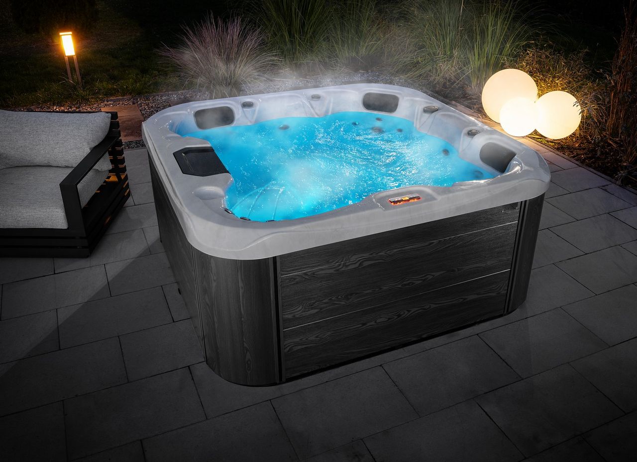 Home Deluxe Outdoor Whirlpool MALAGA inkl. Abdeckung & Treppe mit Wärmeisolierung für 5 Personen