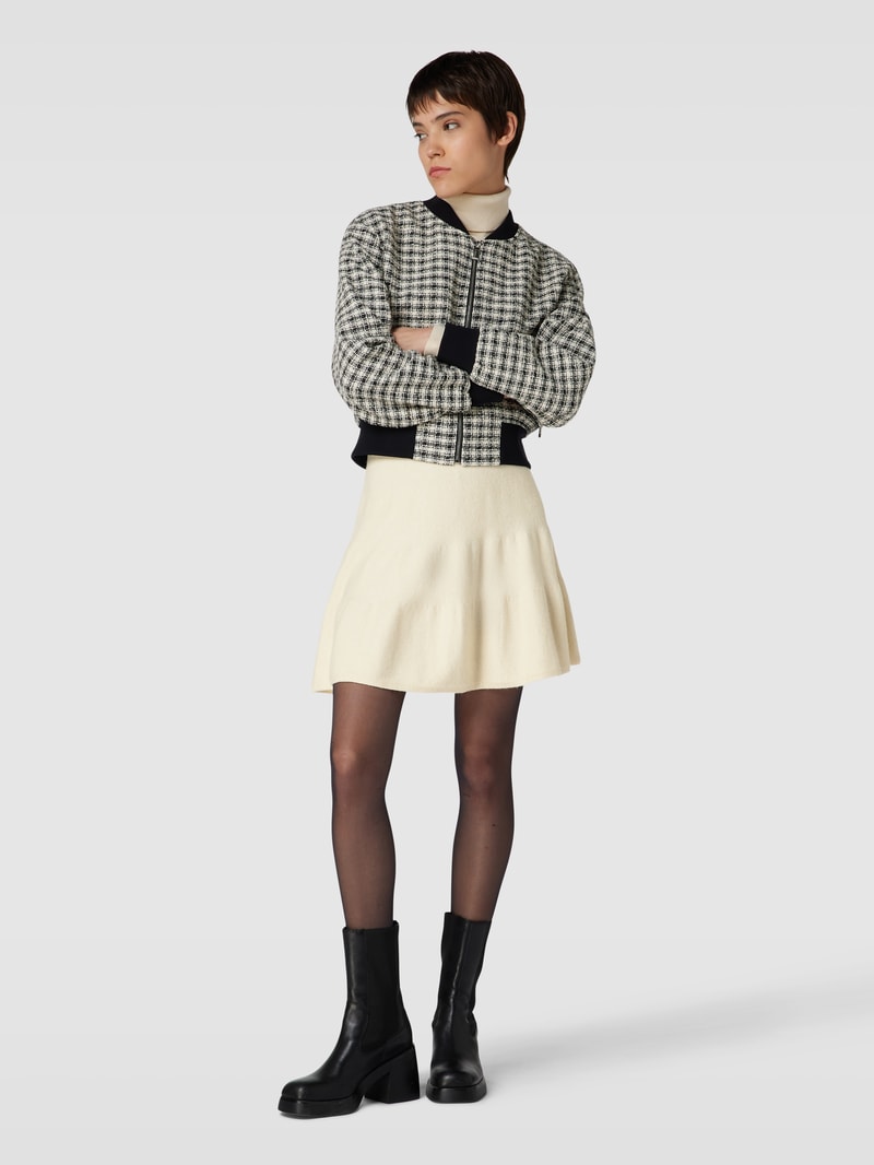 Knielanger Rock mit Strukturmuster Modell 'VIRIL' in offwhite