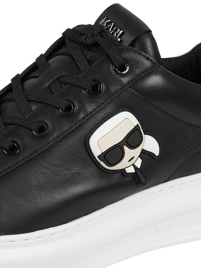 Sneaker aus Leder in schwarz